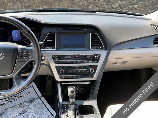 Symphony Silver 2017 Hyundai SONATA Sport