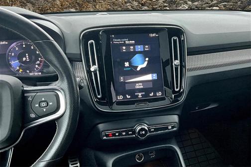 2021 Volvo XC40 T5 R-Design