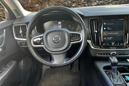 2018 Volvo V90 Cross Country T5