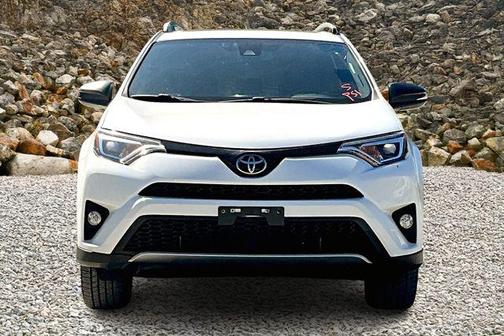 2018 Toyota RAV4 SE