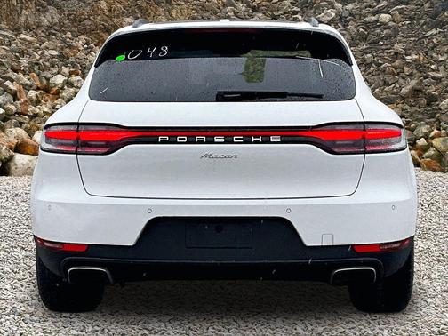2020 Porsche Macan Base