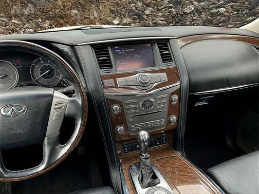 2017 INFINITI QX80 Base