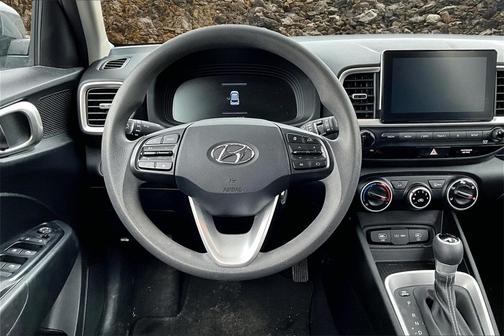 2023 Hyundai VENUE SE