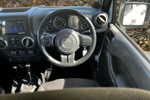 2014 Jeep Wrangler Unlimited Sport RHD