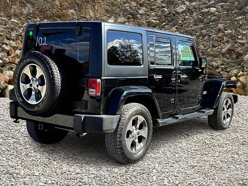 2016 Jeep Wrangler Unlimited Sahara