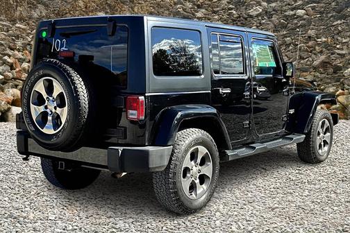 2016 Jeep Wrangler Unlimited Sahara