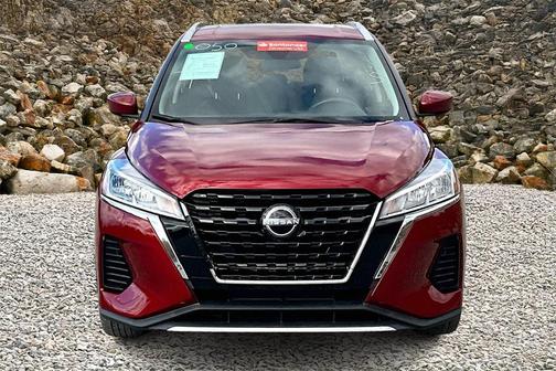 2022 Nissan Kicks SV