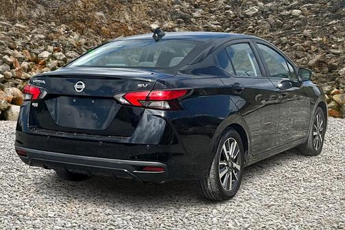 2021 Nissan Versa 1.6 SV