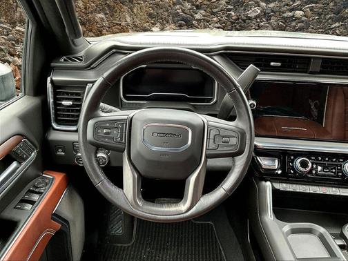 2024 GMC Sierra 2500 Denali Ultimate