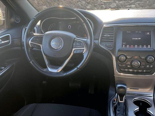 2019 Jeep Grand Cherokee Laredo