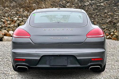 2014 Porsche Panamera 4