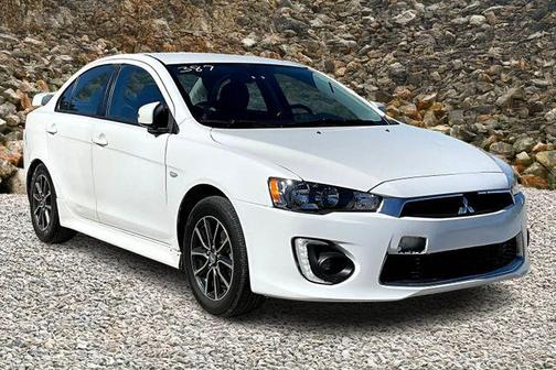 2016 Mitsubishi Lancer ES