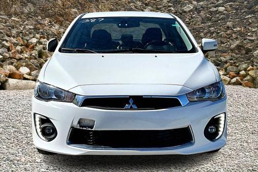 2016 Mitsubishi Lancer ES
