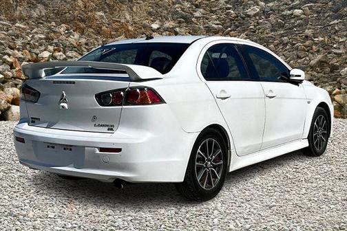 2016 Mitsubishi Lancer ES