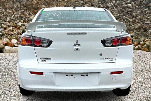 2016 Mitsubishi Lancer ES