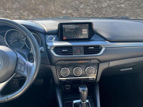 2016 Mazda Mazda6 i Sport