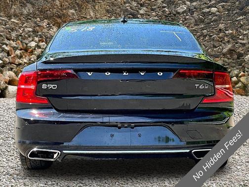 Onyx Black Metallic 2018 Volvo S90 T6 Momentum