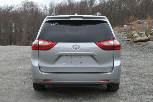2019 Toyota Sienna XLE