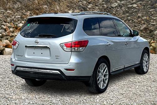 2015 Nissan Pathfinder SL