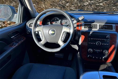 2012 Chevrolet Suburban 1500 LS