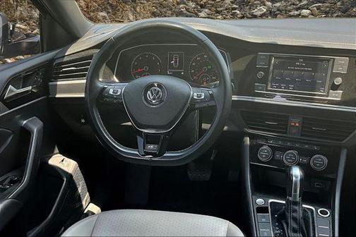 2019 Volkswagen Jetta 1.4T R-Line