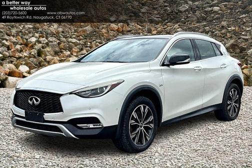 2018 INFINITI QX30 Premium