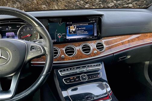 2017 Mercedes-Benz E-Class 4MATIC