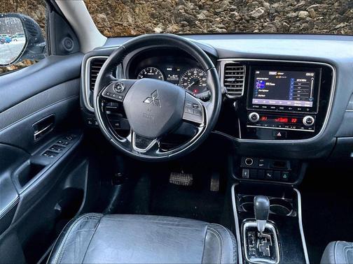 2020 Mitsubishi Outlander ES