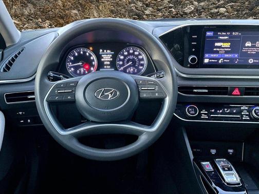 2022 Hyundai SONATA SEL