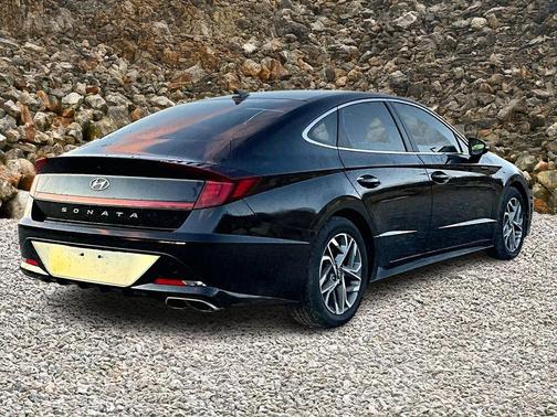 2022 Hyundai SONATA SEL