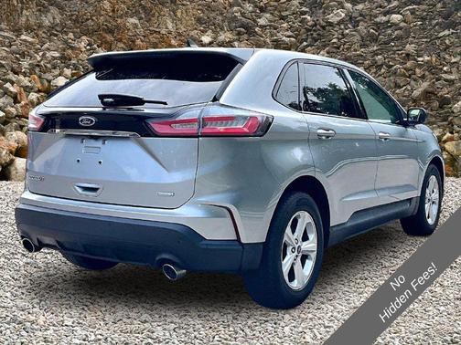 Silver Metallic 2020 Ford Edge SE