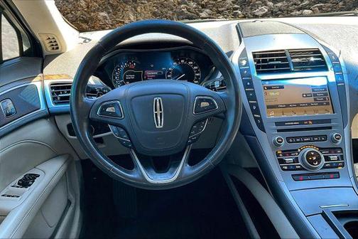 2017 Lincoln MKZ Base