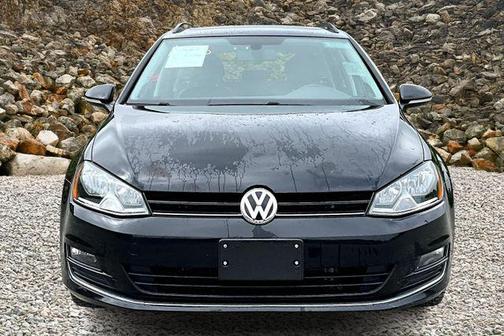 2015 Volkswagen Golf SportWagen TDI SE 4-Door