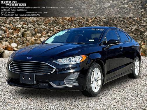 Black 2019 Ford Fusion SE