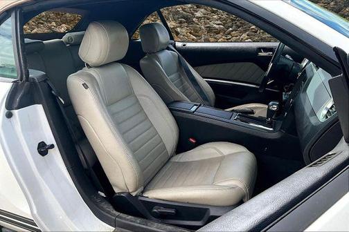 2012 Ford Mustang V6 Premium