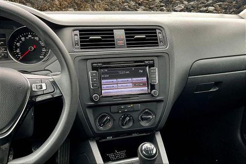 2015 Volkswagen Jetta Man S w/Technology