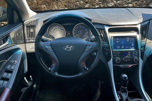 2013 Hyundai SONATA Limited
