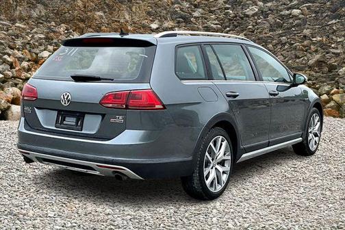 2017 Volkswagen Golf Alltrack TSI SEL