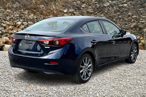 2018 Mazda Mazda3 Touring