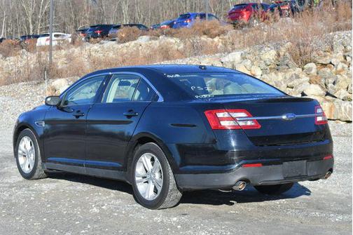 2018 Ford Taurus SE