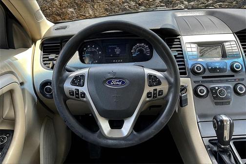2018 Ford Taurus SE