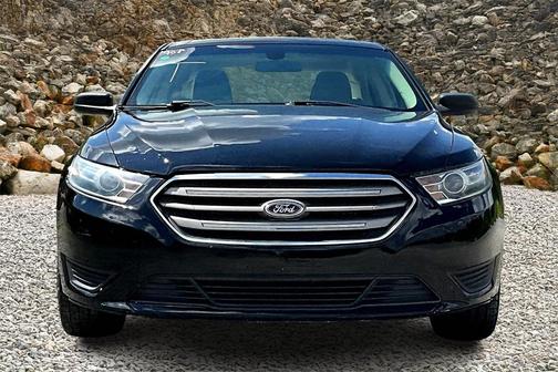 2018 Ford Taurus SE