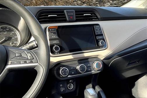 2021 Nissan Versa 1.6 SV