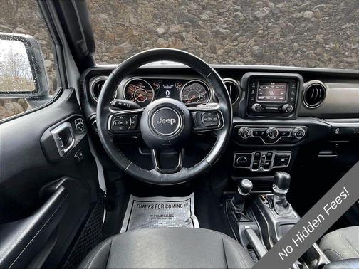 Bright White Clearcoat 2018 Jeep Wrangler Unlimited Sport