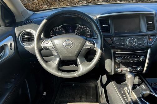 2019 Nissan Pathfinder SL