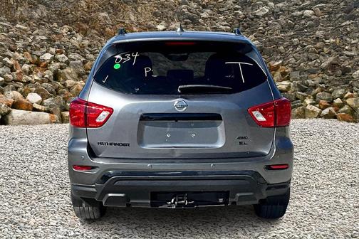 2019 Nissan Pathfinder SL