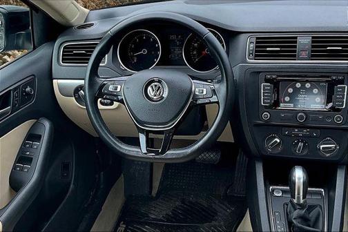 2015 Volkswagen Jetta Auto SE w/Connectivity/Navigation