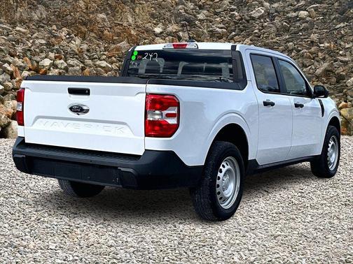 2022 Ford Maverick XL