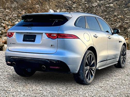 2019 Jaguar F-PACE S