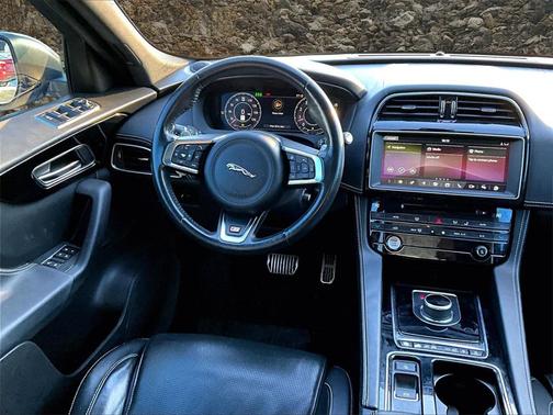2019 Jaguar F-PACE S